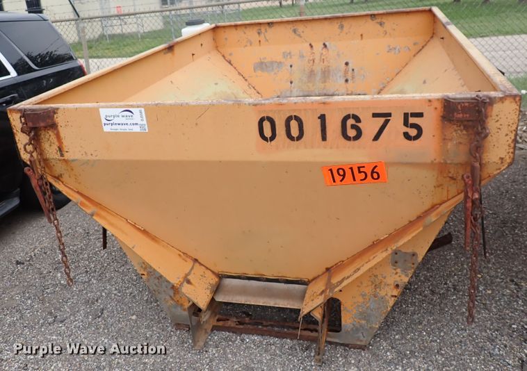 image for item DJ5585 Henderson spreader