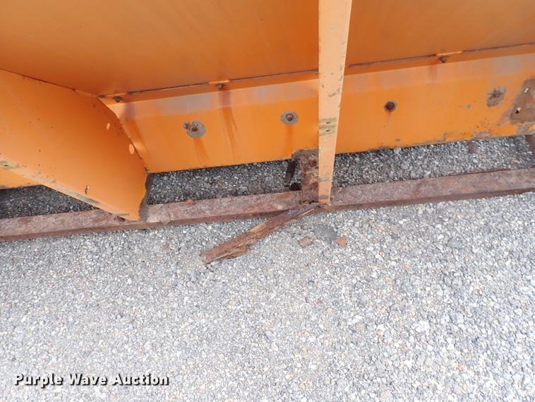 image for item DJ5585 Henderson spreader