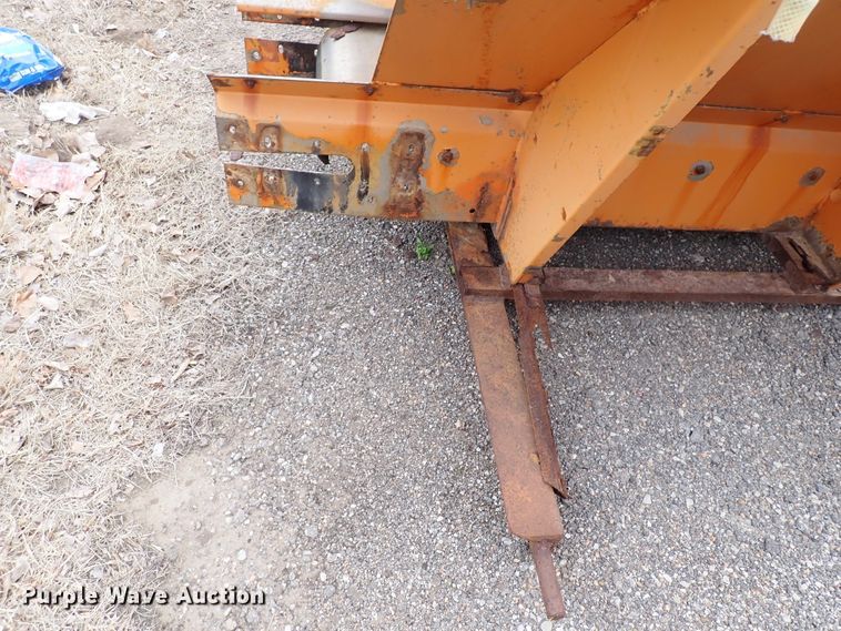 image for item DJ5585 Henderson spreader