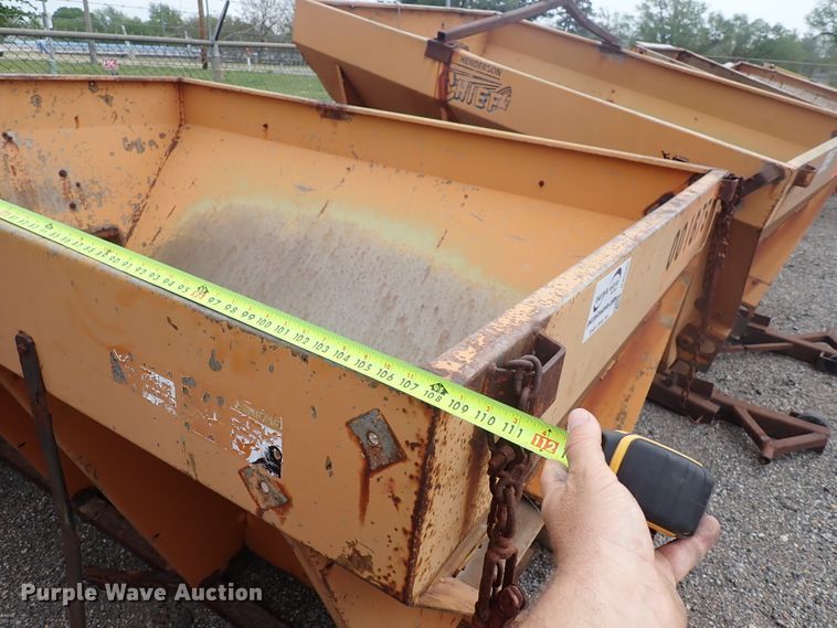 image for item DJ5585 Henderson spreader