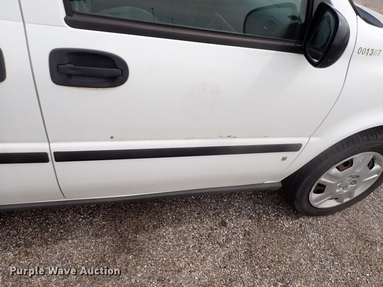 image for item DJ5591 2007 Chevrolet Uplander  van