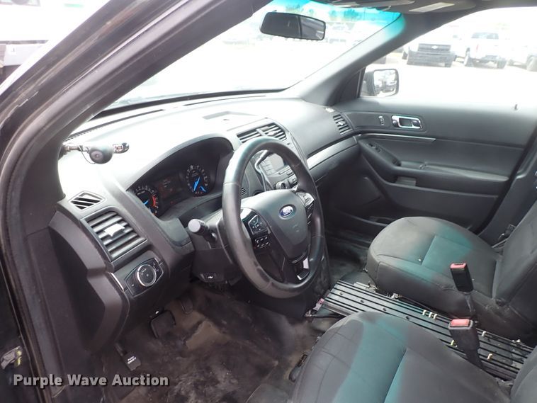 image for item DJ5592 2017 Ford Explorer Police Interceptor  SUV