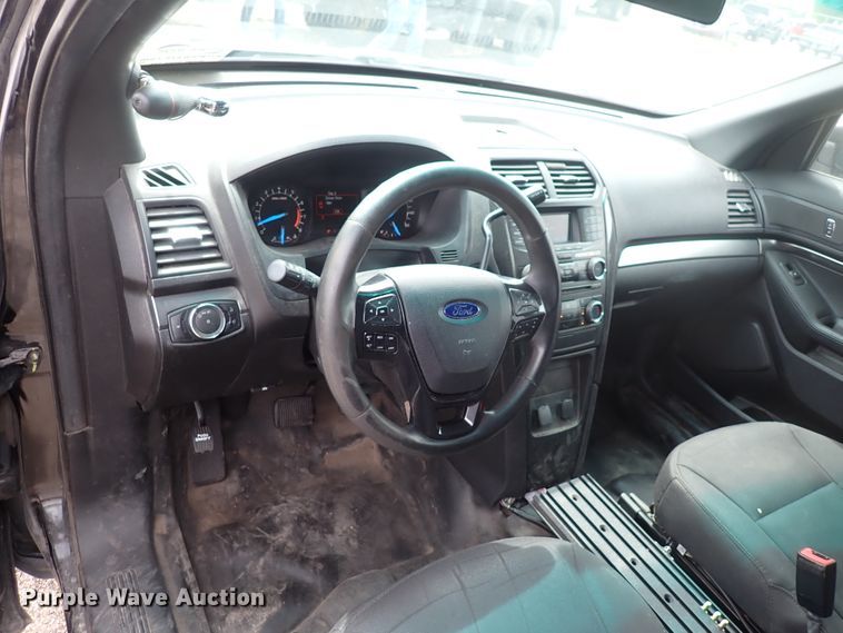 image for item DJ5592 2017 Ford Explorer Police Interceptor  SUV
