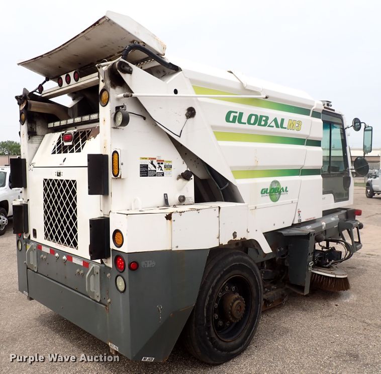 image for item DJ5601 2015 Global M3  street sweeper