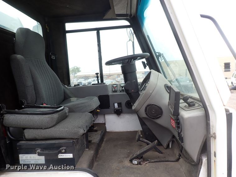 image for item DJ5601 2015 Global M3  street sweeper