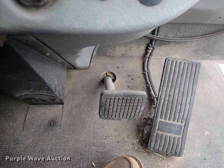 image for item DJ5601 2015 Global M3  street sweeper