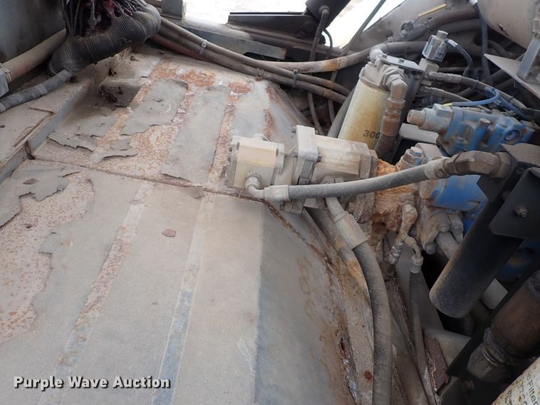 image for item DJ5601 2015 Global M3  street sweeper