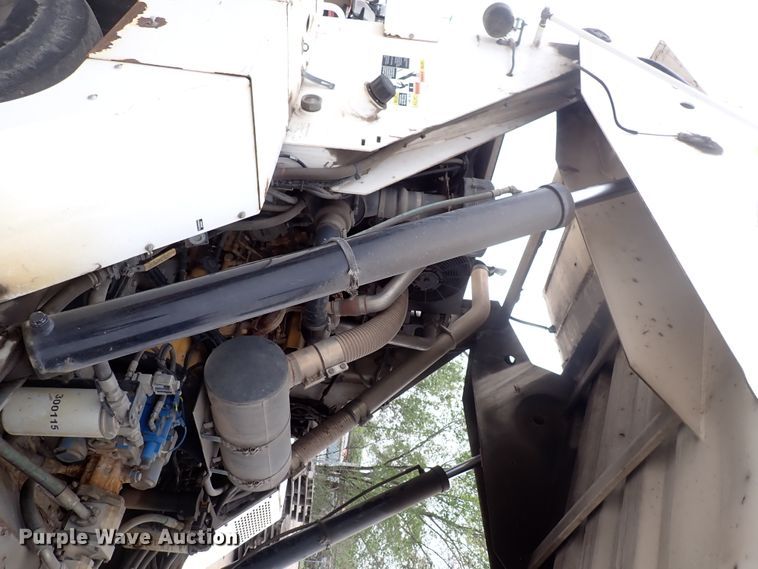 image for item DJ5601 2015 Global M3  street sweeper