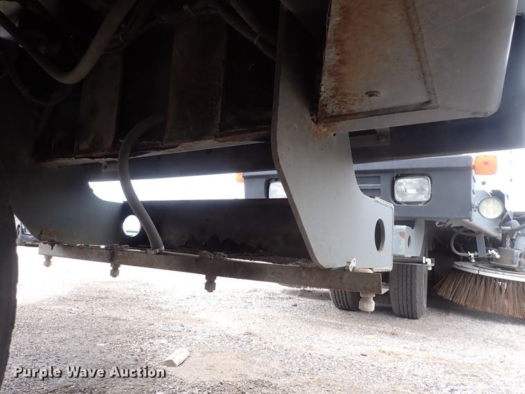 image for item DJ5601 2015 Global M3  street sweeper