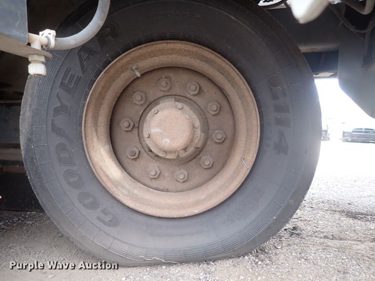 image for item DJ5601 2015 Global M3  street sweeper