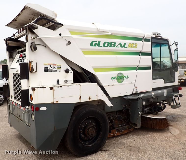 image for item DJ5602 2015 Global M3  street sweeper