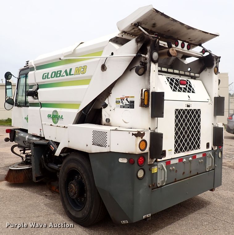 image for item DJ5602 2015 Global M3  street sweeper