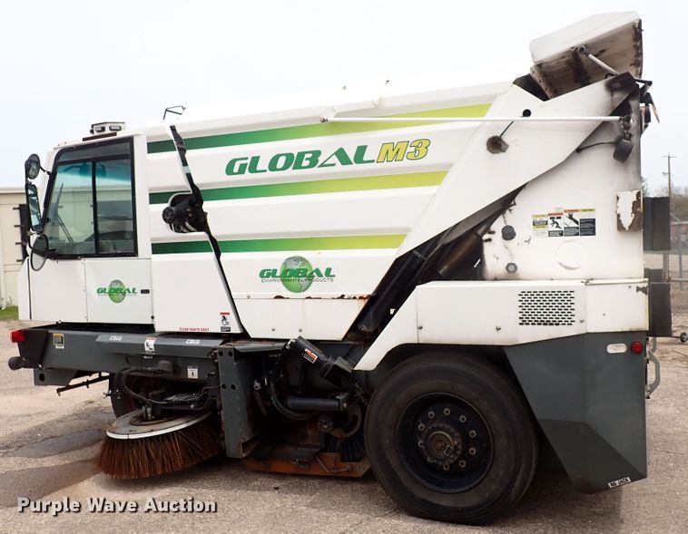 image for item DJ5602 2015 Global M3  street sweeper