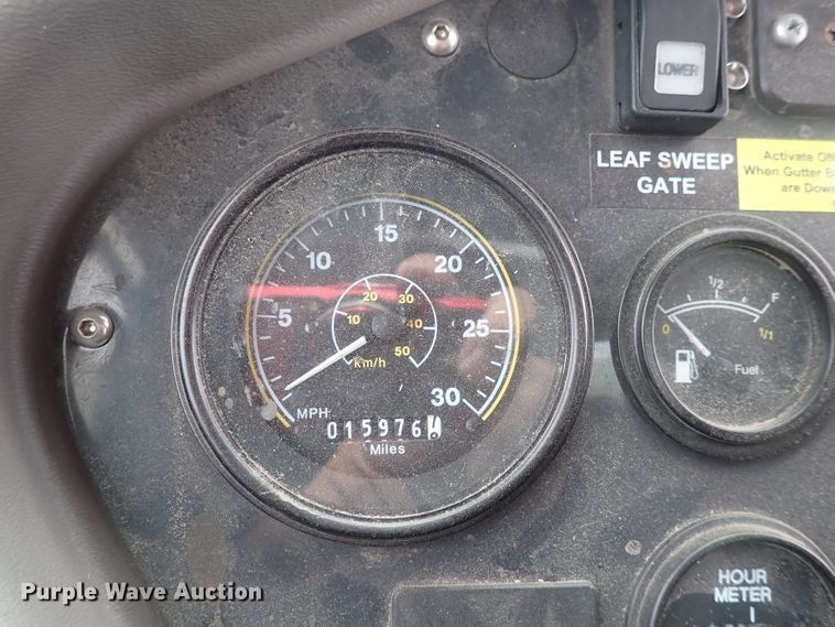 image for item DJ5602 2015 Global M3  street sweeper