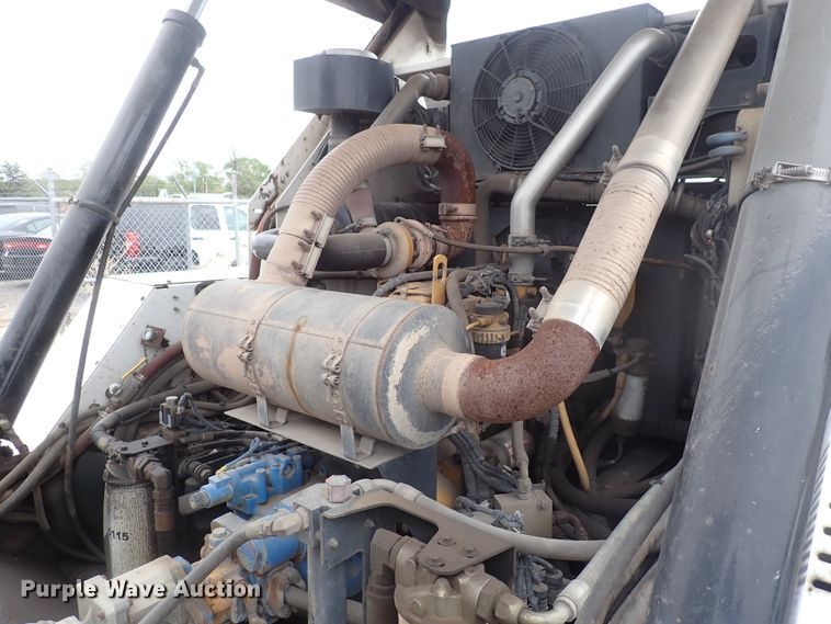 image for item DJ5602 2015 Global M3  street sweeper