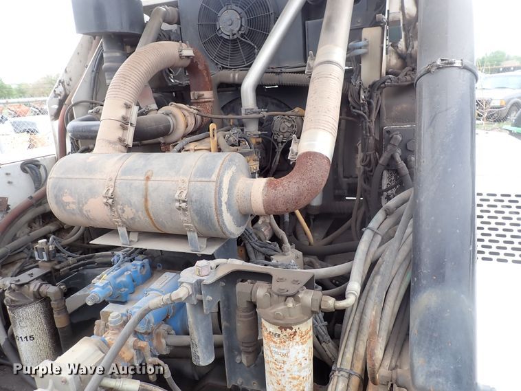 image for item DJ5602 2015 Global M3  street sweeper