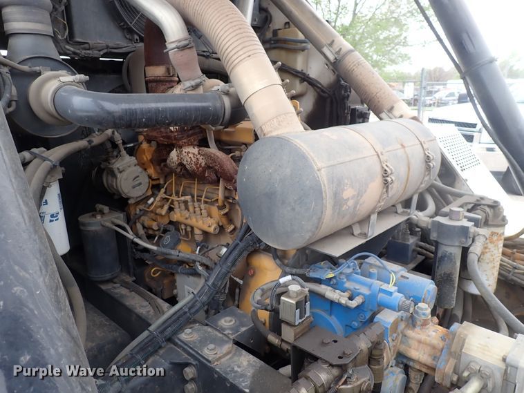 image for item DJ5602 2015 Global M3  street sweeper