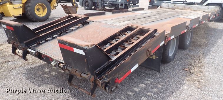 image for item DJ5603 2003 Etnyre CFA-10T  equipment trailer