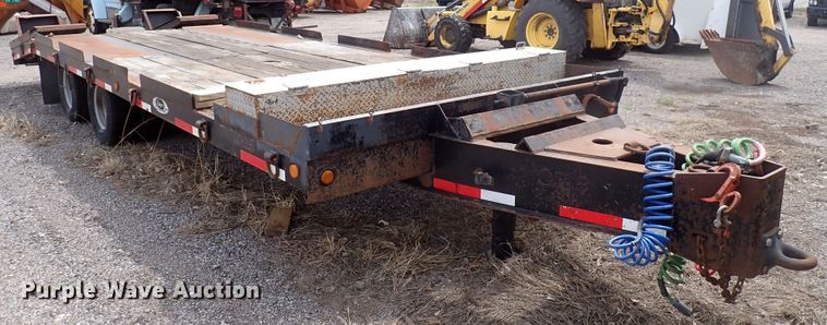 image for item DJ5603 2003 Etnyre CFA-10T  equipment trailer