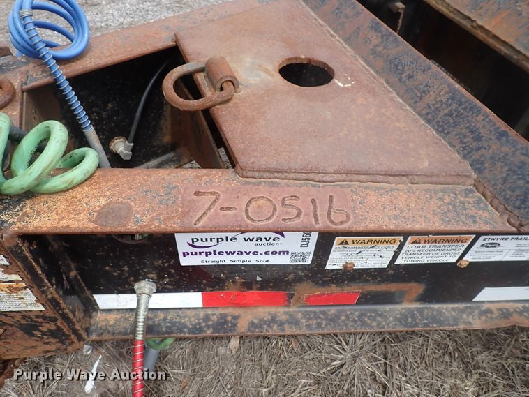 image for item DJ5603 2003 Etnyre CFA-10T  equipment trailer