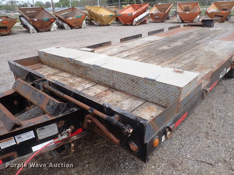 image for item DJ5603 2003 Etnyre CFA-10T  equipment trailer