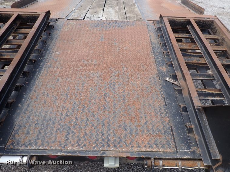 image for item DJ5603 2003 Etnyre CFA-10T  equipment trailer