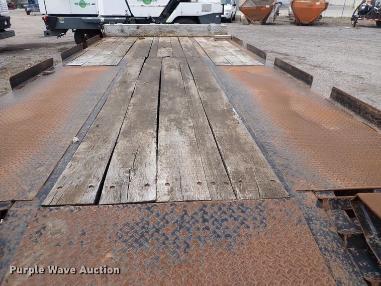 image for item DJ5603 2003 Etnyre CFA-10T  equipment trailer