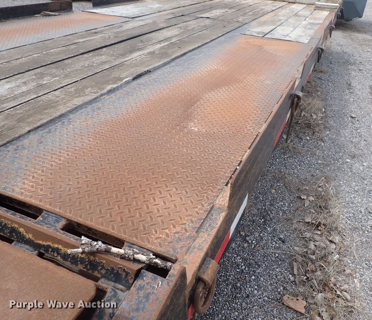 image for item DJ5603 2003 Etnyre CFA-10T  equipment trailer