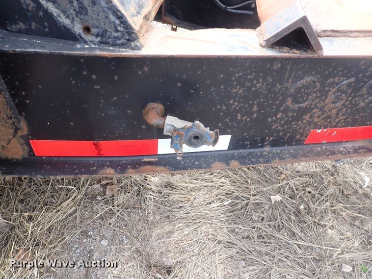 image for item DJ5603 2003 Etnyre CFA-10T  equipment trailer