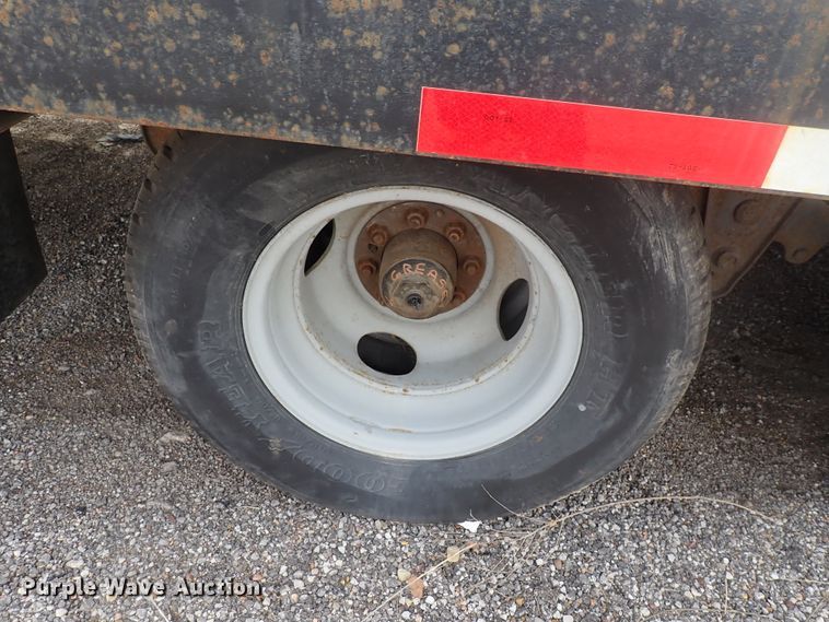 image for item DJ5603 2003 Etnyre CFA-10T  equipment trailer