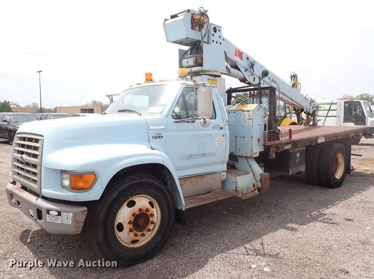 image for item DJ5604 1996 Ford F800  crane truck