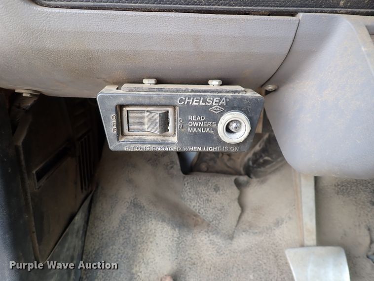 image for item DJ5604 1996 Ford F800  crane truck