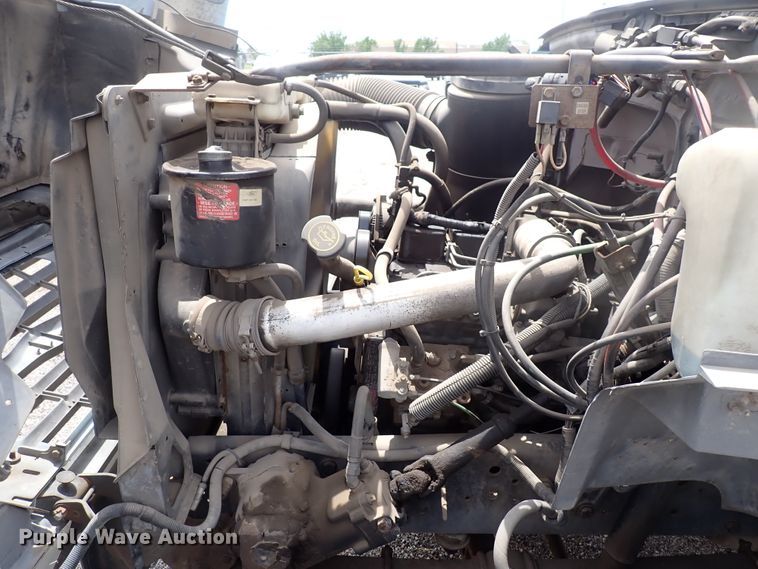 image for item DJ5604 1996 Ford F800  crane truck