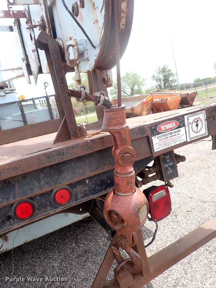 image for item DJ5604 1996 Ford F800  crane truck