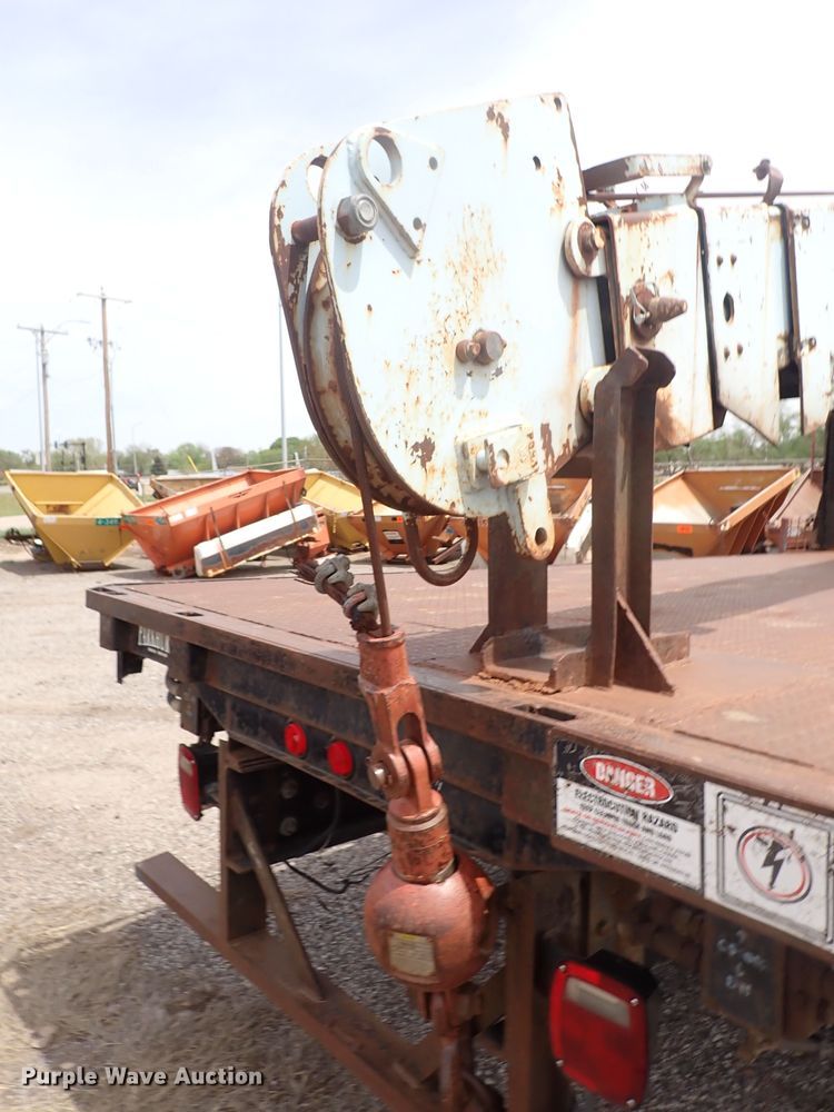 image for item DJ5604 1996 Ford F800  crane truck