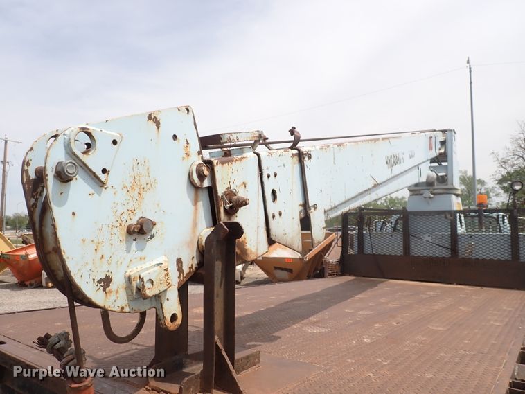 image for item DJ5604 1996 Ford F800  crane truck