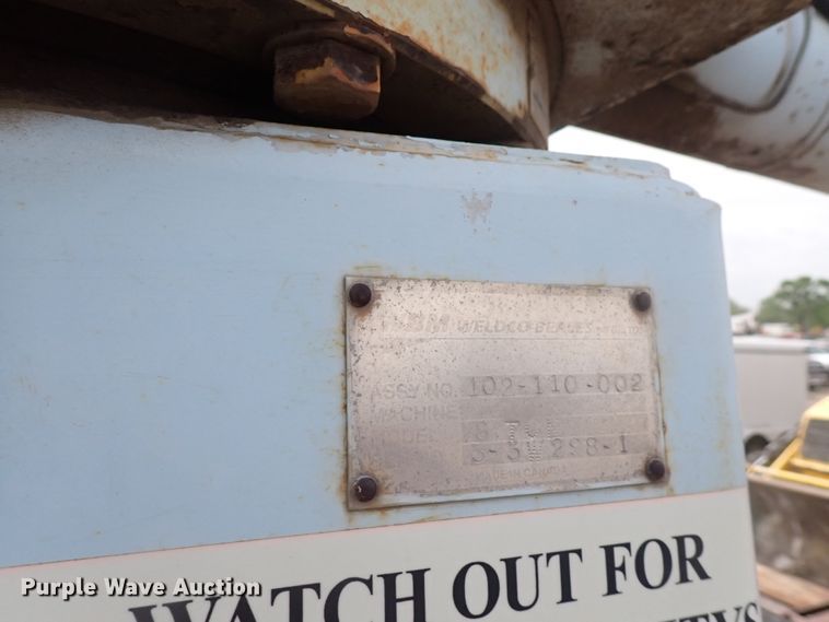 image for item DJ5604 1996 Ford F800  crane truck