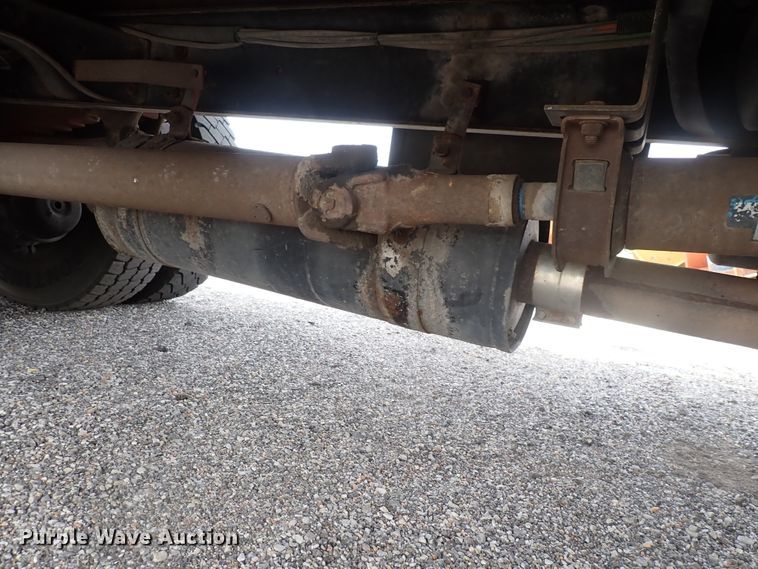 image for item DJ5604 1996 Ford F800  crane truck