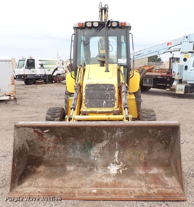 image for item DJ5605 2006 New Holland B95  backhoe