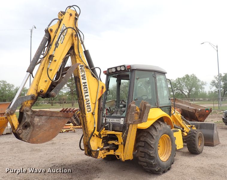 image for item DJ5605 2006 New Holland B95  backhoe