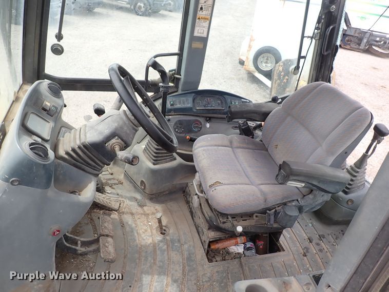 image for item DJ5605 2006 New Holland B95  backhoe
