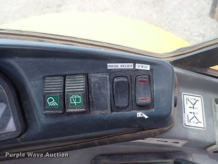 image for item DJ5605 2006 New Holland B95  backhoe