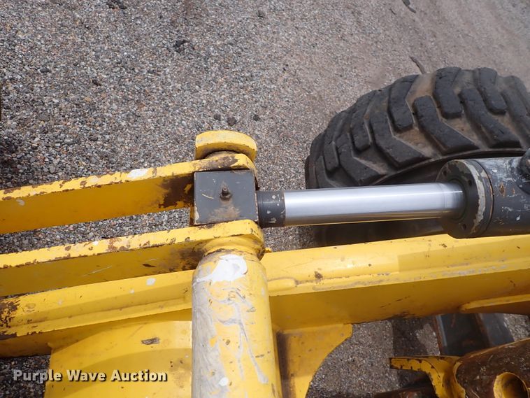 image for item DJ5605 2006 New Holland B95  backhoe