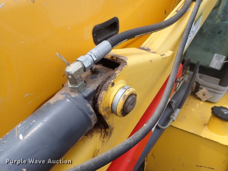 image for item DJ5605 2006 New Holland B95  backhoe