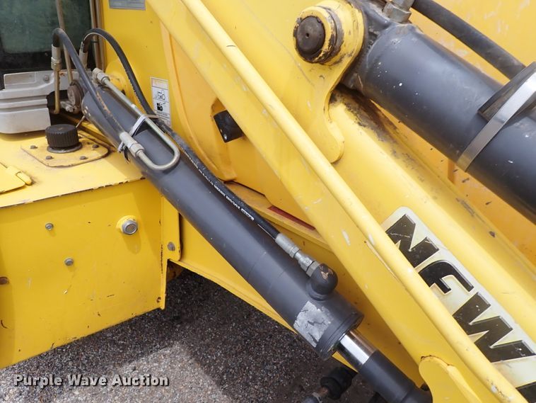 image for item DJ5605 2006 New Holland B95  backhoe