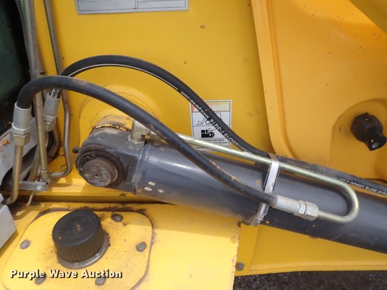 image for item DJ5605 2006 New Holland B95  backhoe