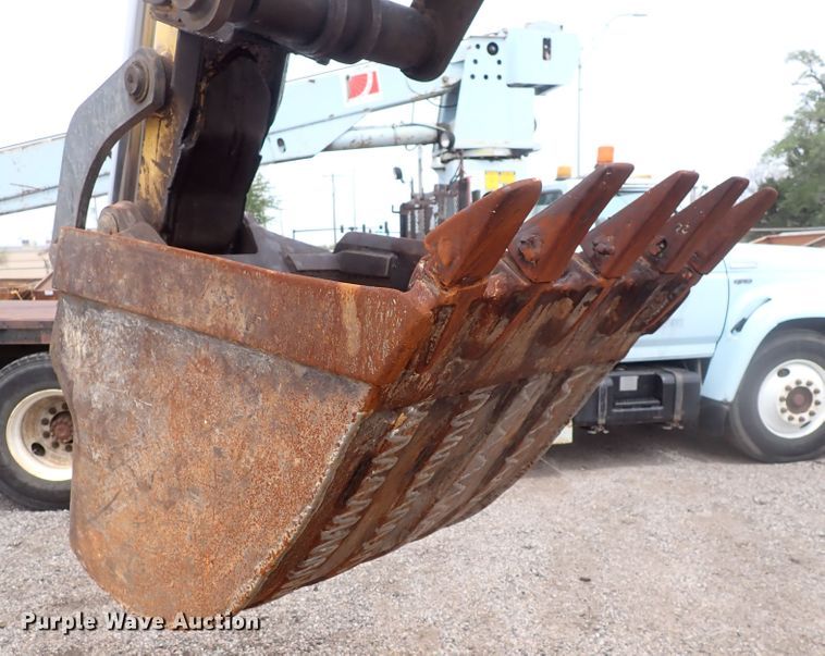 image for item DJ5605 2006 New Holland B95  backhoe