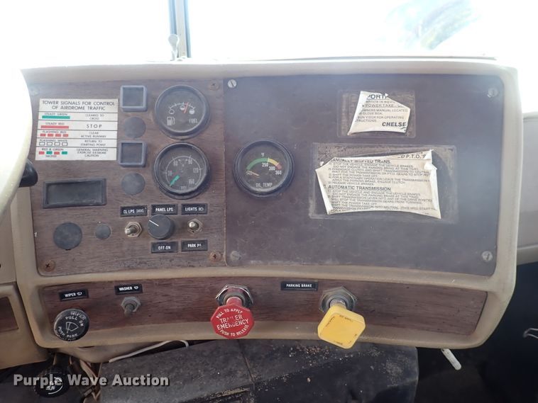 image for item DJ5610 1983 Mack DM492S  semi truck