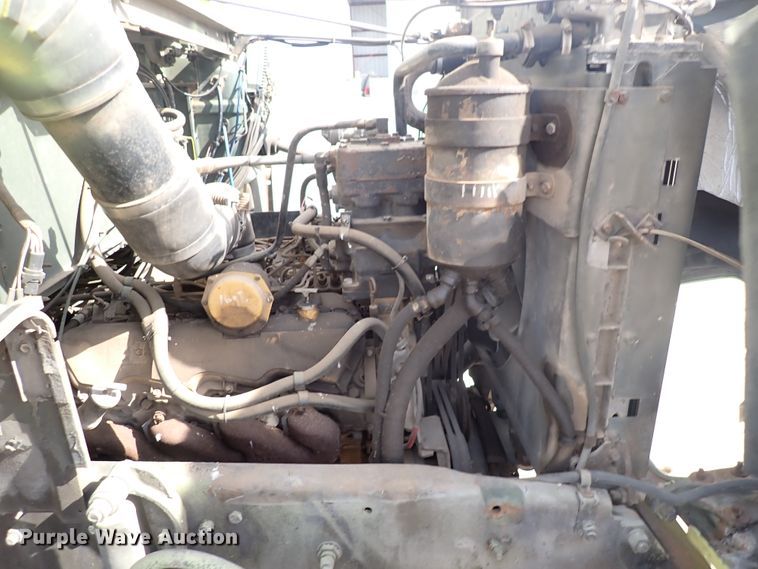 image for item DJ5610 1983 Mack DM492S  semi truck