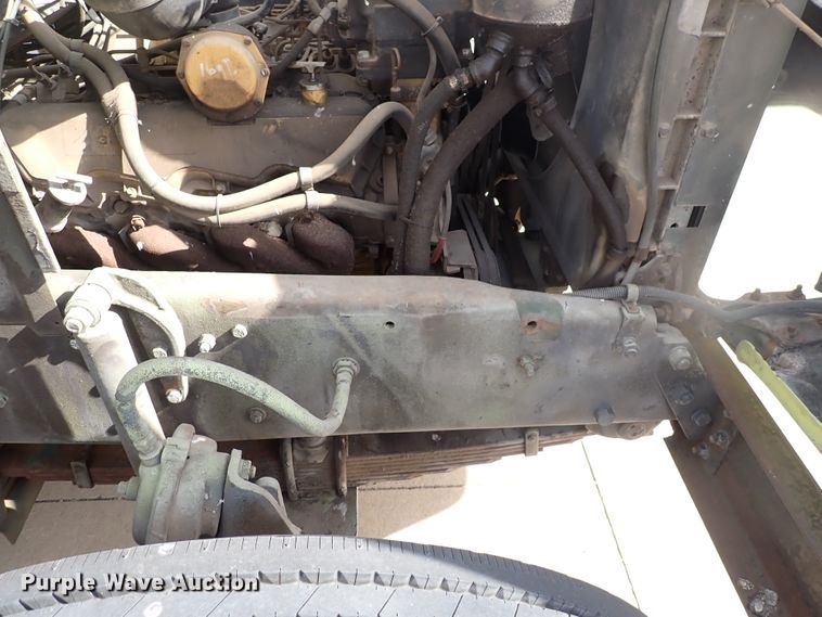 image for item DJ5610 1983 Mack DM492S  semi truck